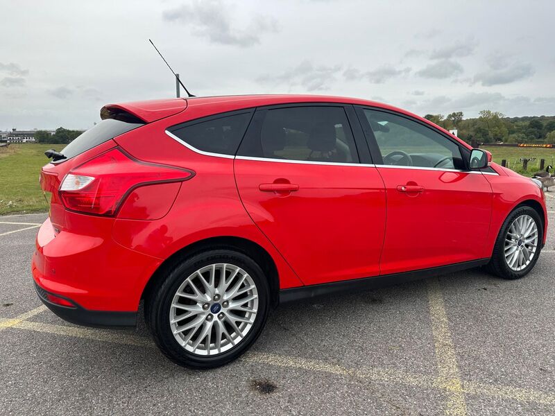 FORD FOCUS