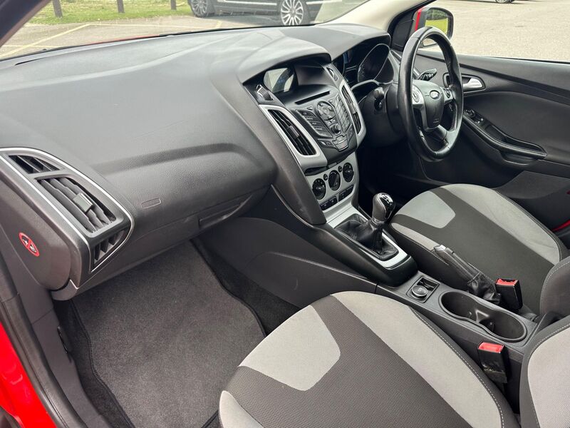FORD FOCUS