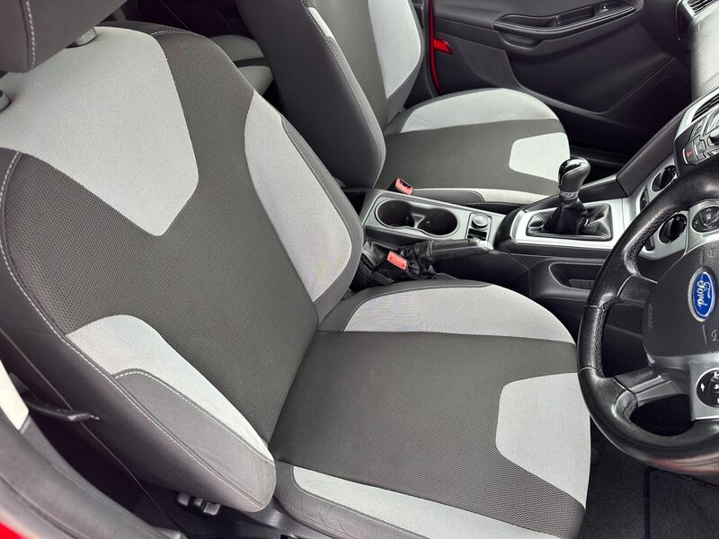 FORD FOCUS