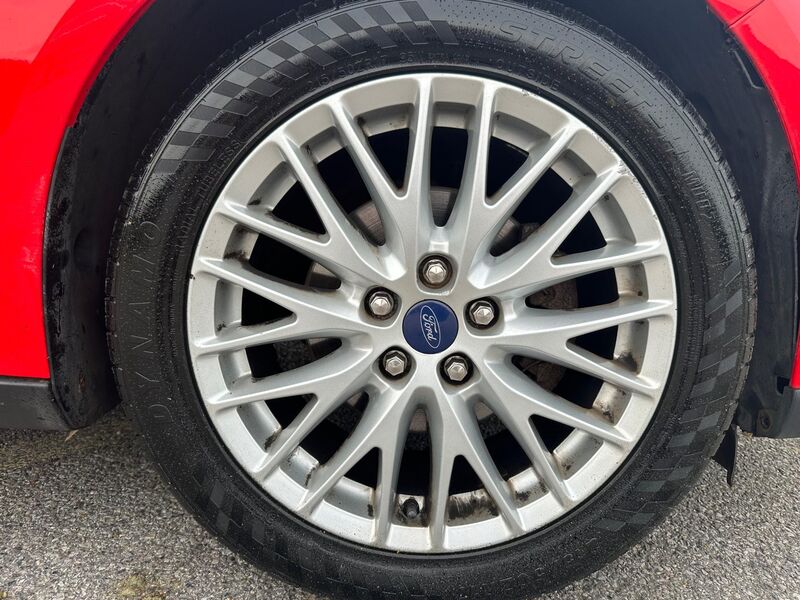 FORD FOCUS