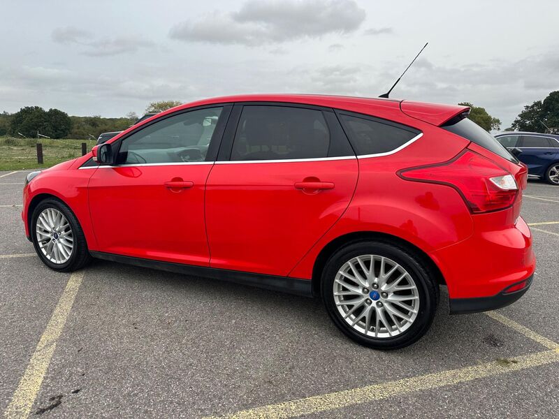 FORD FOCUS