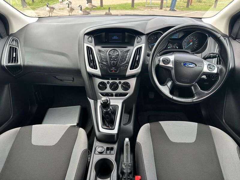 FORD FOCUS
