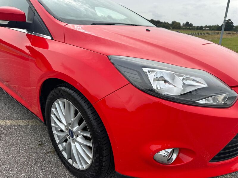 FORD FOCUS