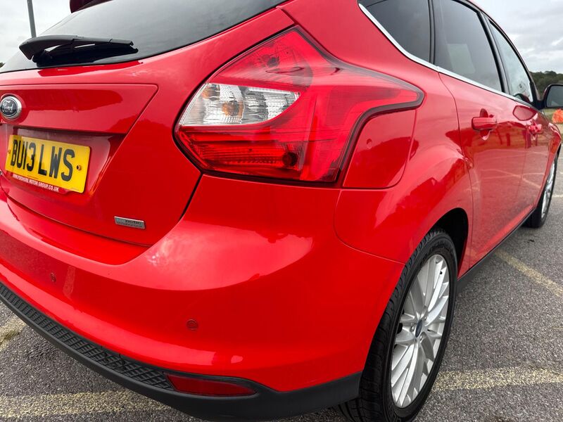 FORD FOCUS