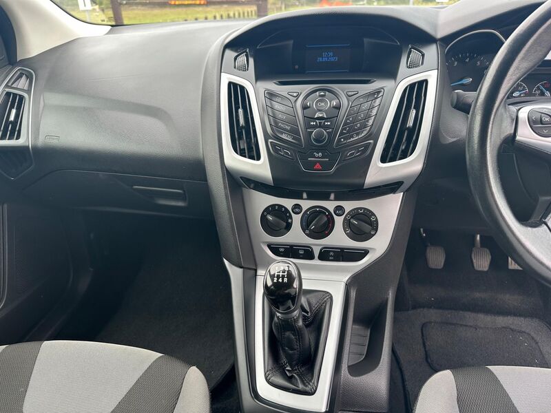 FORD FOCUS