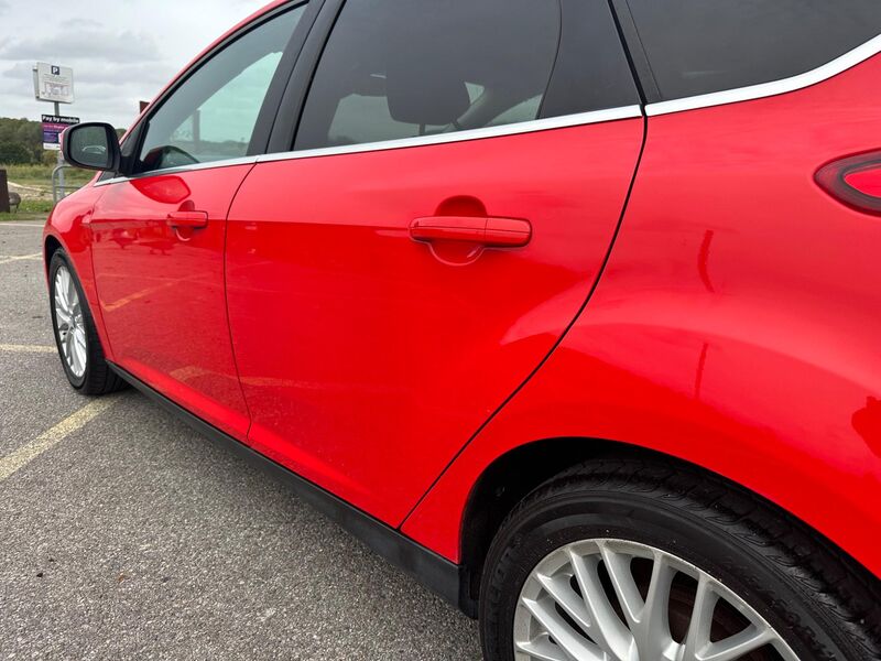 FORD FOCUS