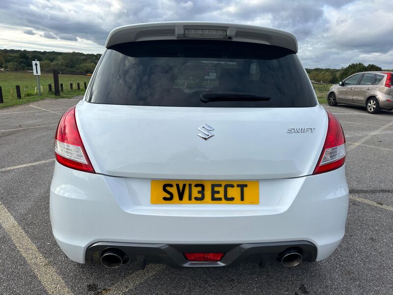 SUZUKI SWIFT