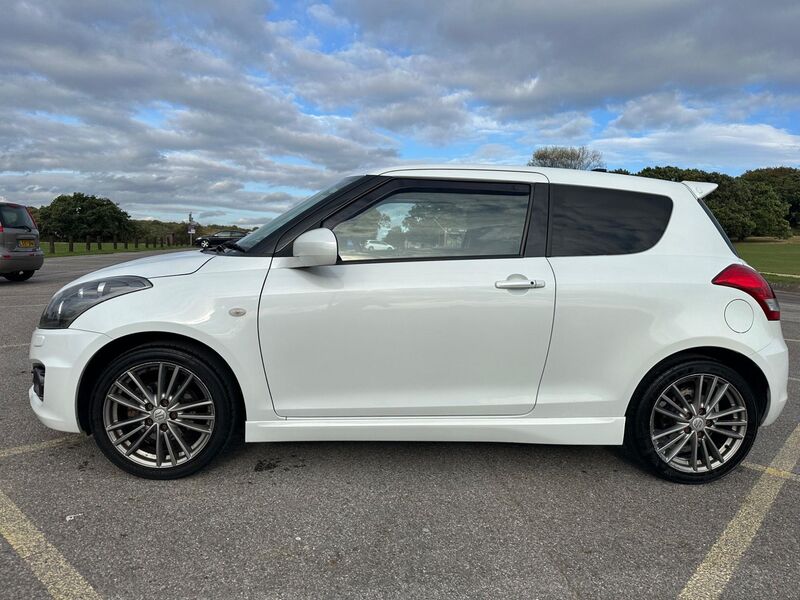 SUZUKI SWIFT