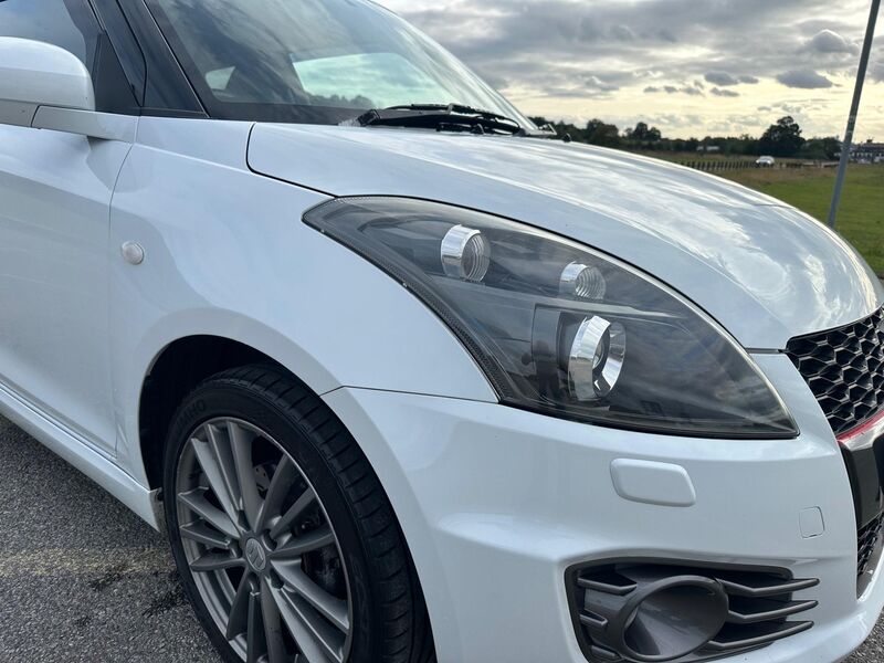 SUZUKI SWIFT