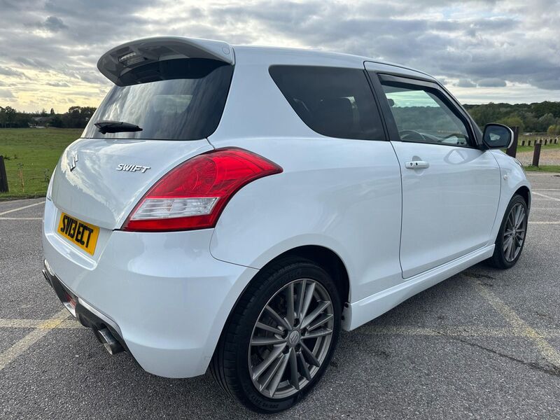 SUZUKI SWIFT
