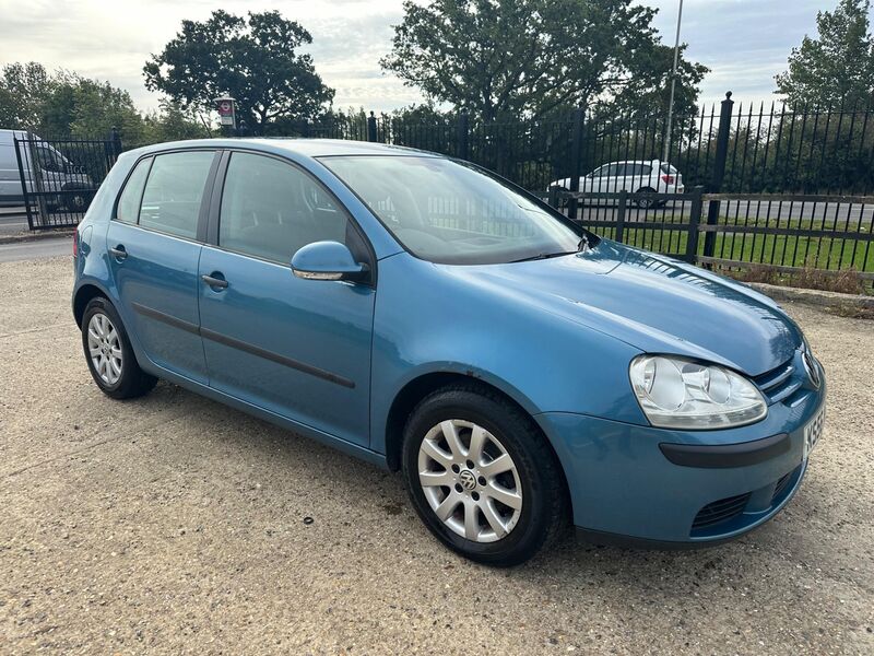 VOLKSWAGEN GOLF