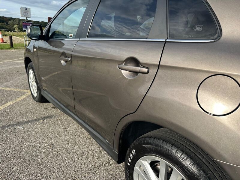 MITSUBISHI ASX