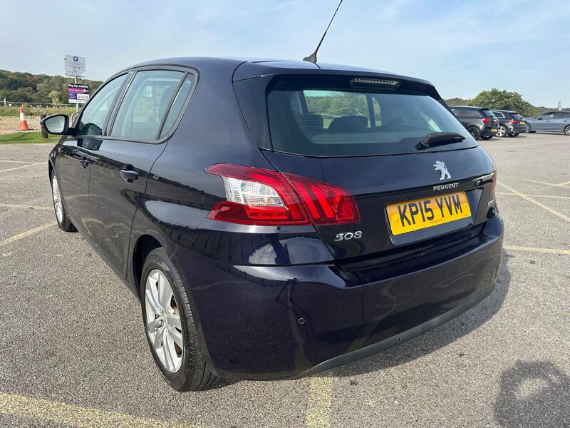 PEUGEOT 308