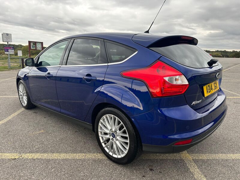 FORD FOCUS
