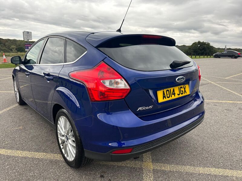 FORD FOCUS