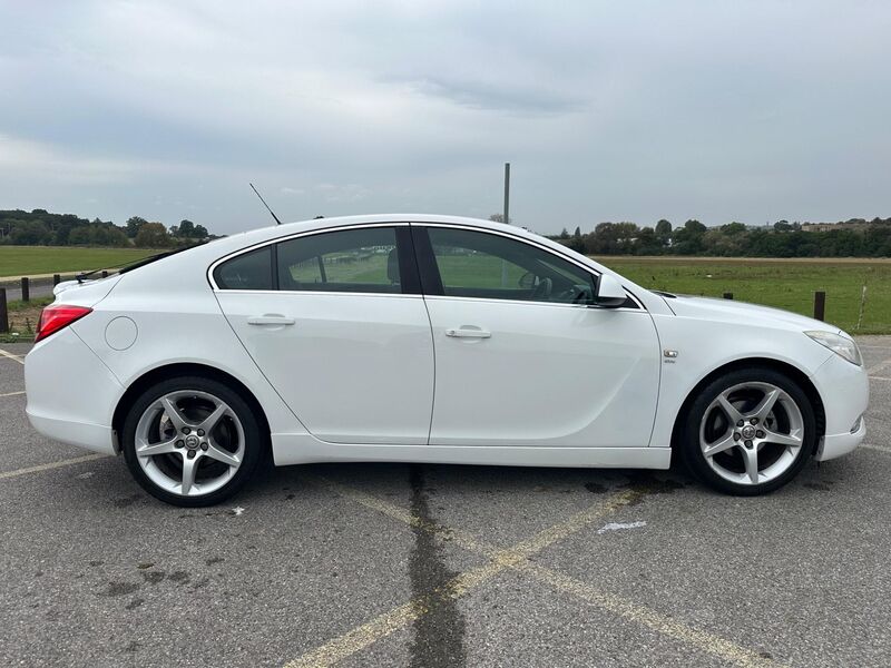 VAUXHALL INSIGNIA