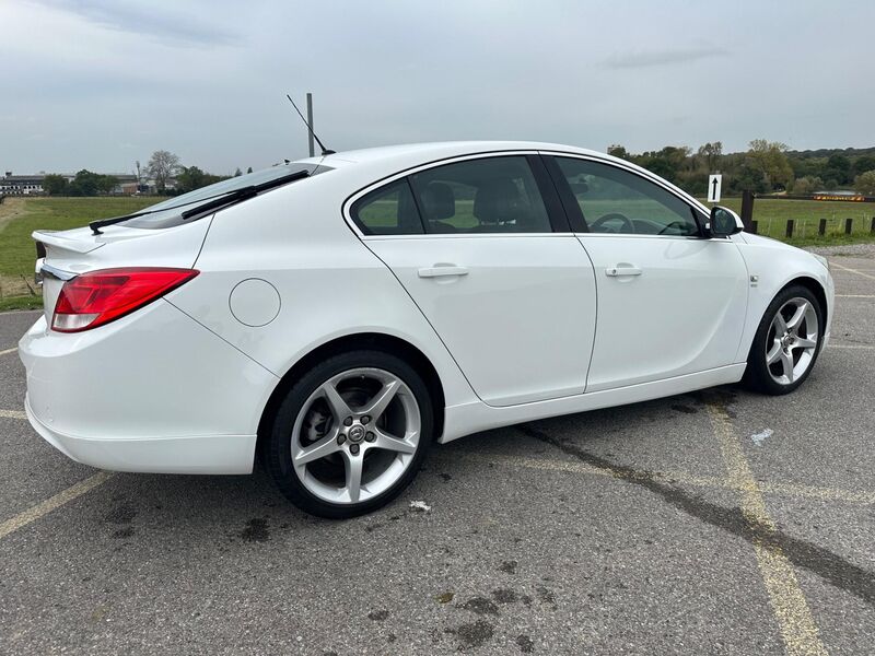 VAUXHALL INSIGNIA