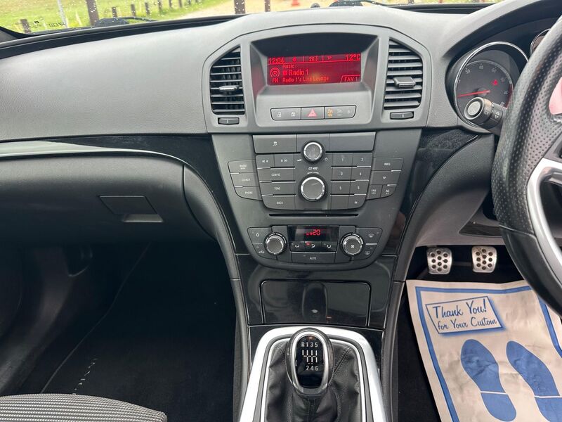 VAUXHALL INSIGNIA