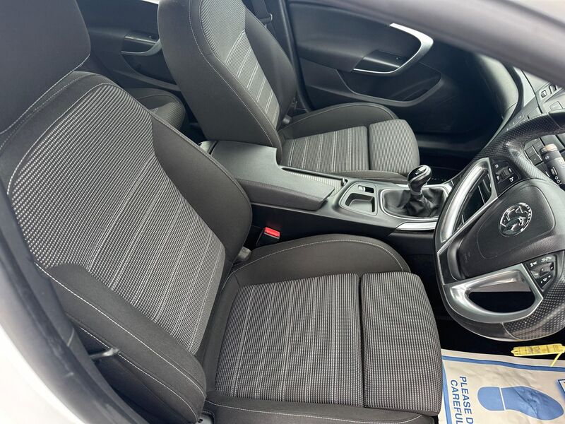 VAUXHALL INSIGNIA