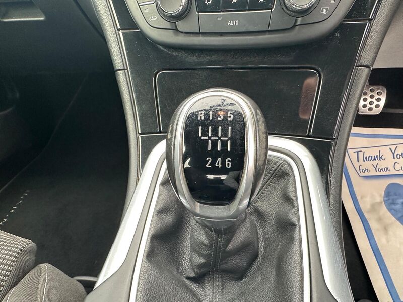 VAUXHALL INSIGNIA