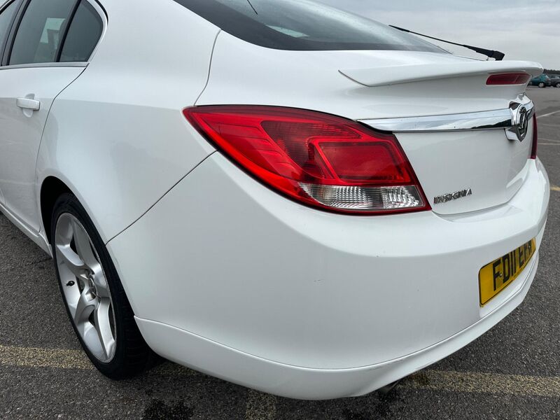 VAUXHALL INSIGNIA