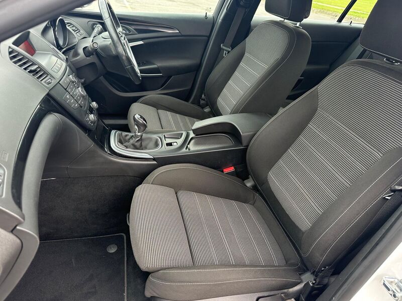 VAUXHALL INSIGNIA