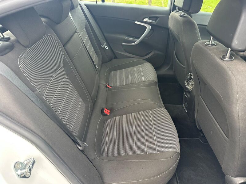 VAUXHALL INSIGNIA