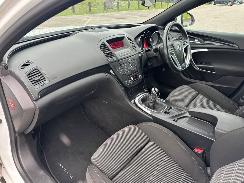 VAUXHALL INSIGNIA
