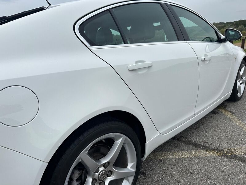 VAUXHALL INSIGNIA