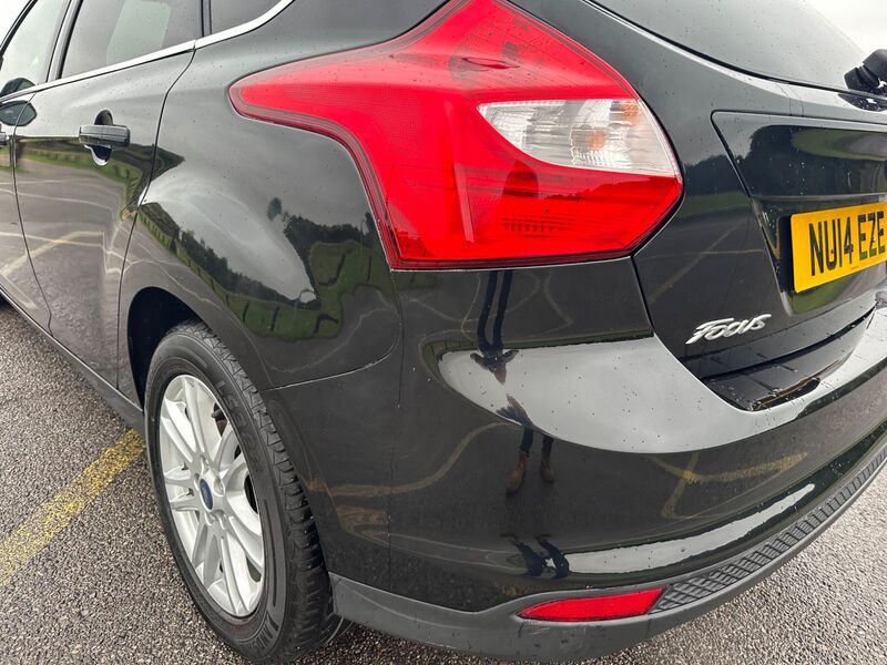 FORD FOCUS