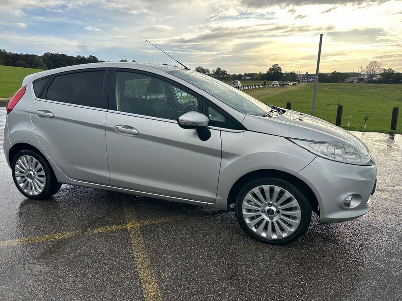 FORD FIESTA