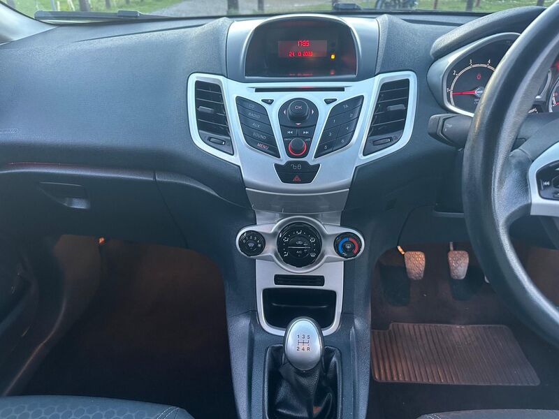 FORD FIESTA