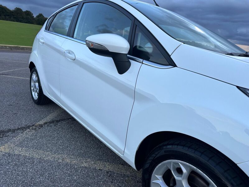 FORD FIESTA