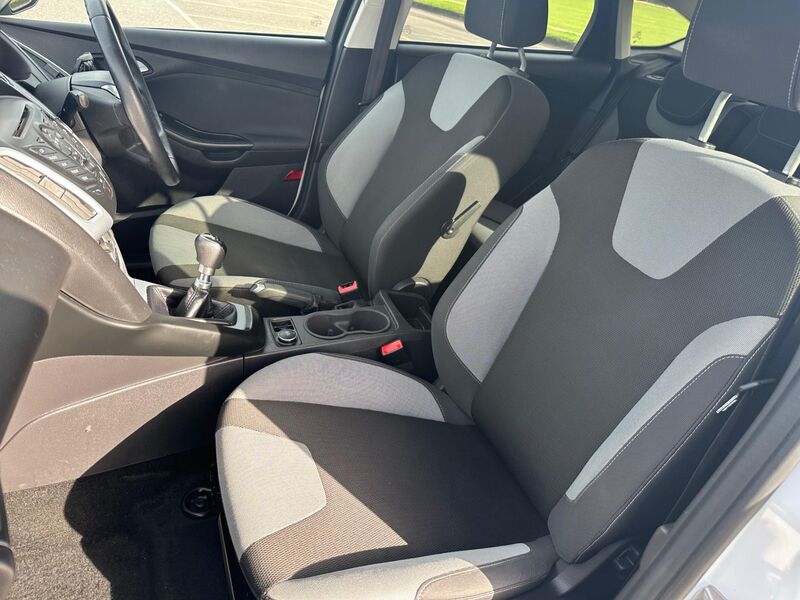 FORD FOCUS