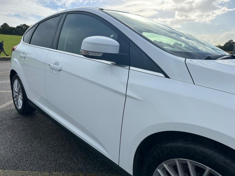 FORD FOCUS