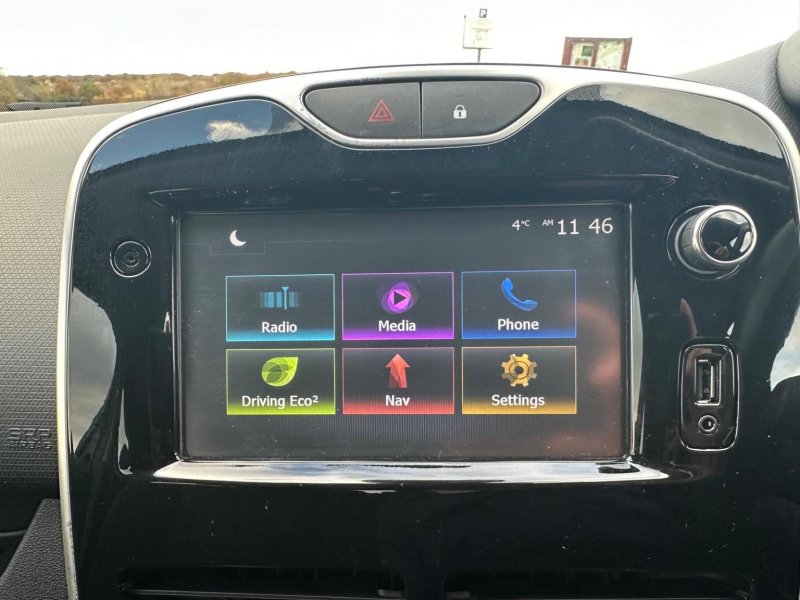 RENAULT CLIO