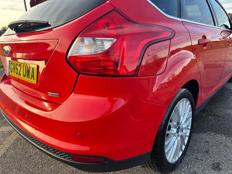 FORD FOCUS