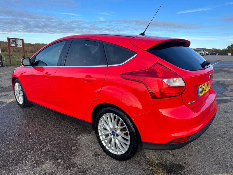 FORD FOCUS