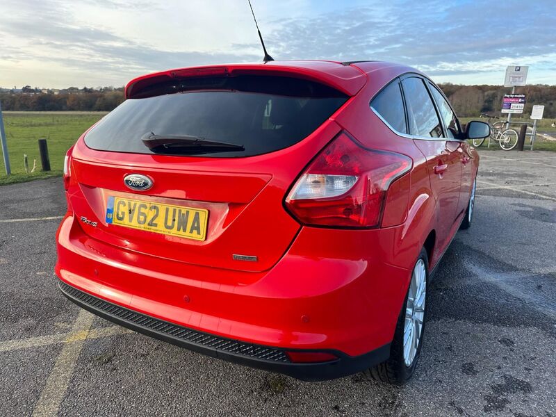 FORD FOCUS
