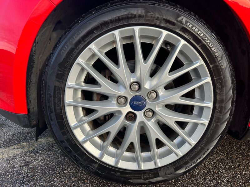 FORD FOCUS