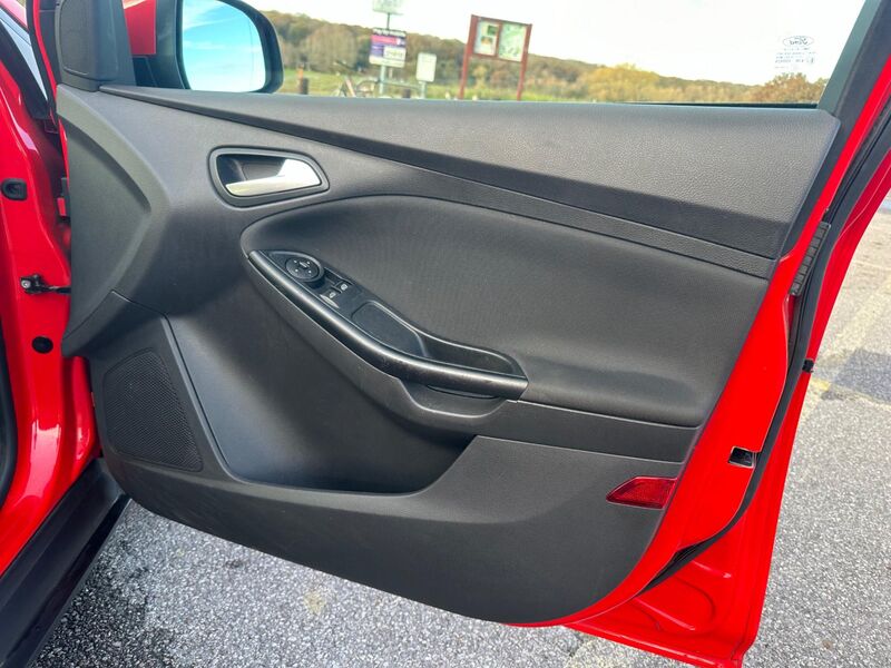 FORD FOCUS