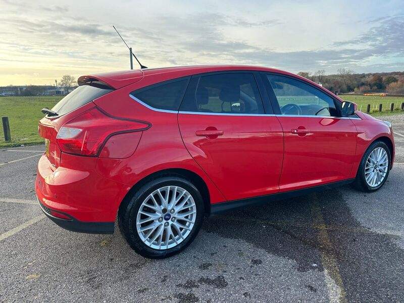 FORD FOCUS
