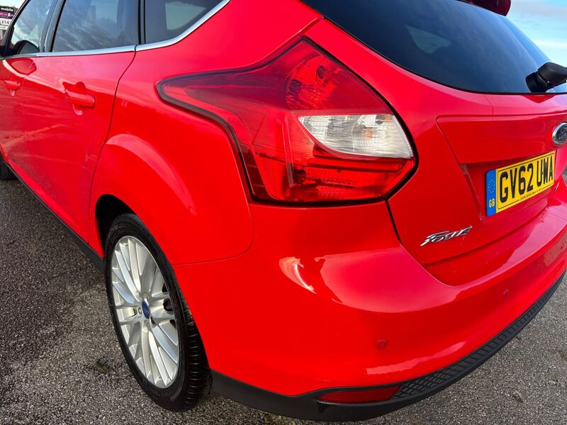 FORD FOCUS