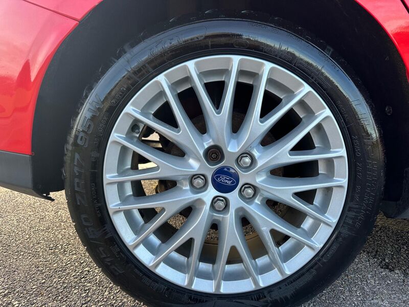 FORD FOCUS