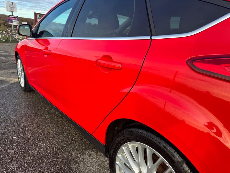 FORD FOCUS