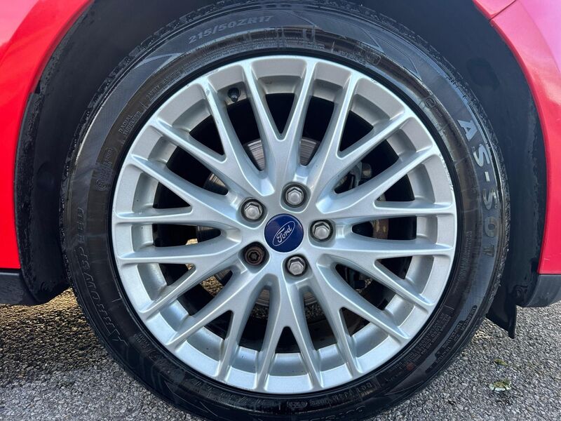 FORD FOCUS