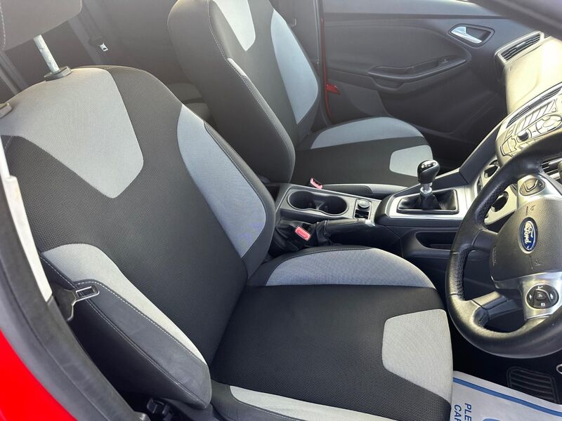 FORD FOCUS