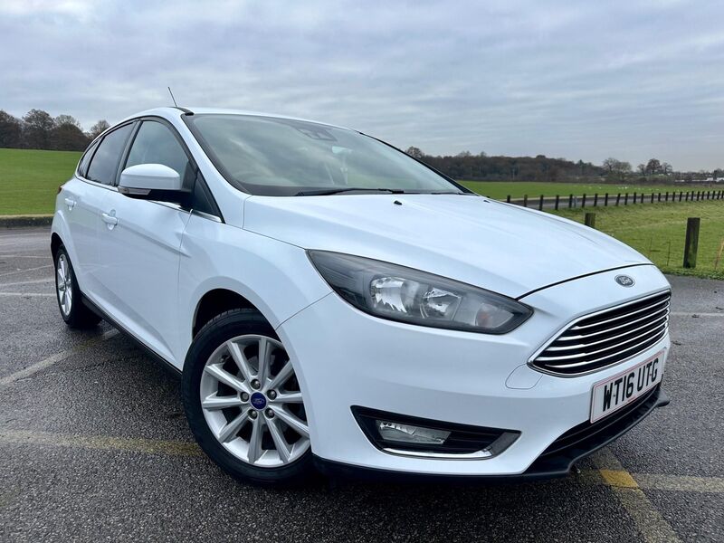 View FORD FOCUS 1.0T EcoBoost Titanium Euro 6 (s/s) 5dr