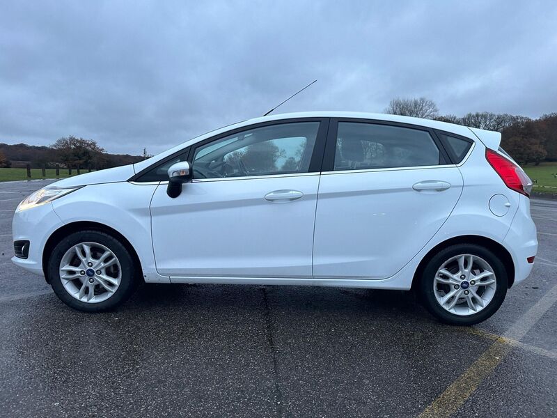 FORD FIESTA