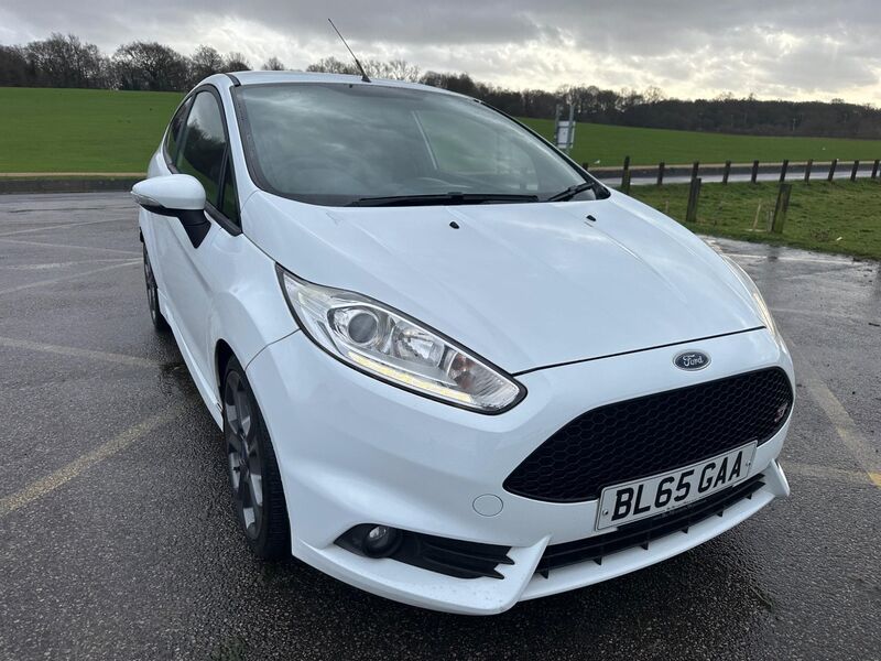 View FORD FIESTA 1.6T EcoBoost ST-2 Euro 6 3dr